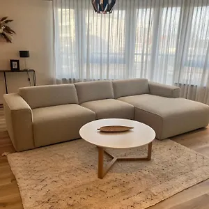 Apartment Portofino - Luxe Met Lateraal Zeezicht, Ostende
